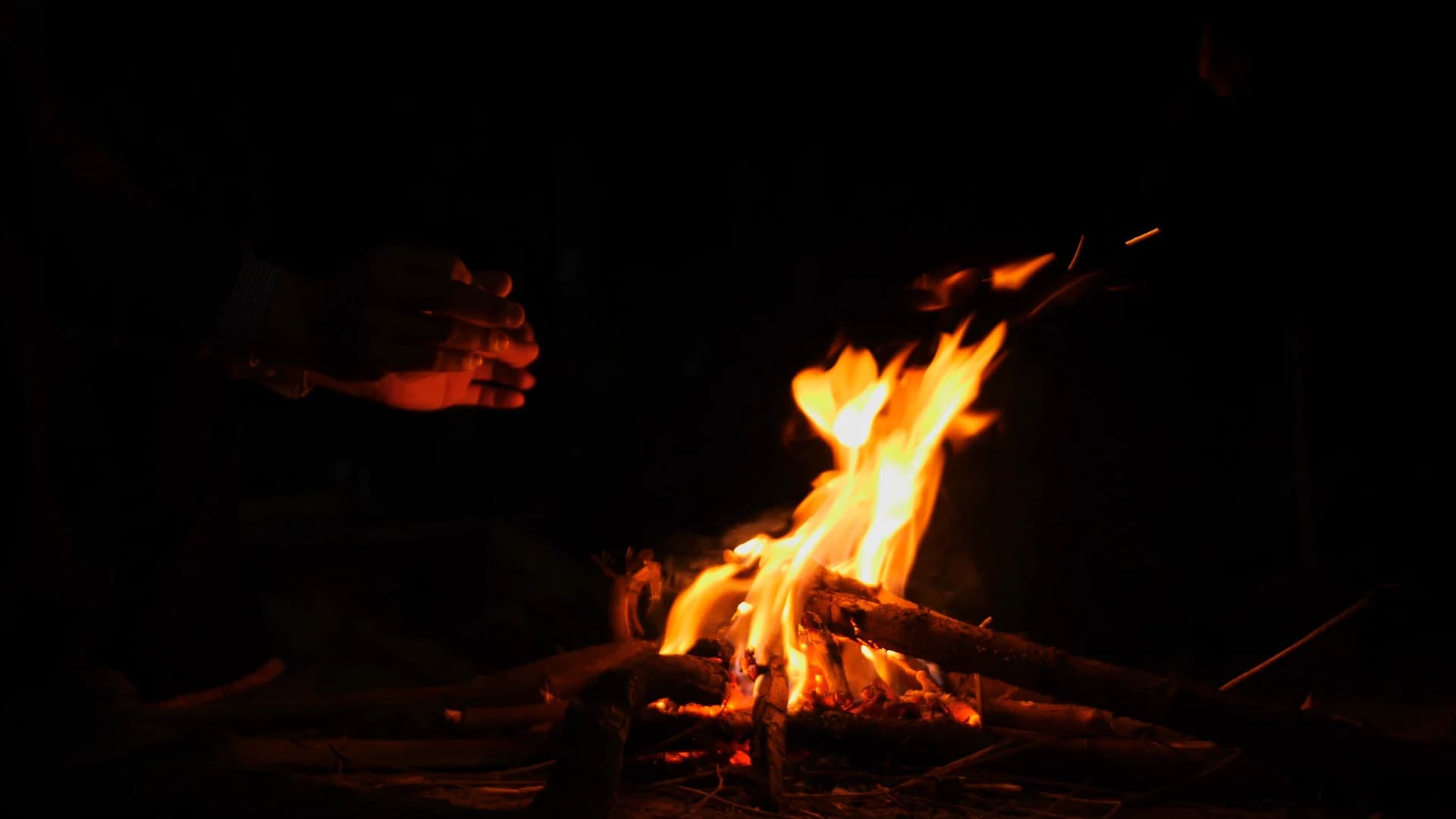 Authentic Kampvuur Campfire Tradition